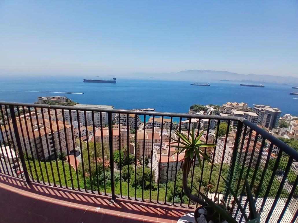 Image of Apartment - 2 Bedrooms - 1 Bathrooms for Sale in Brympton-Gibraltar, Image 1